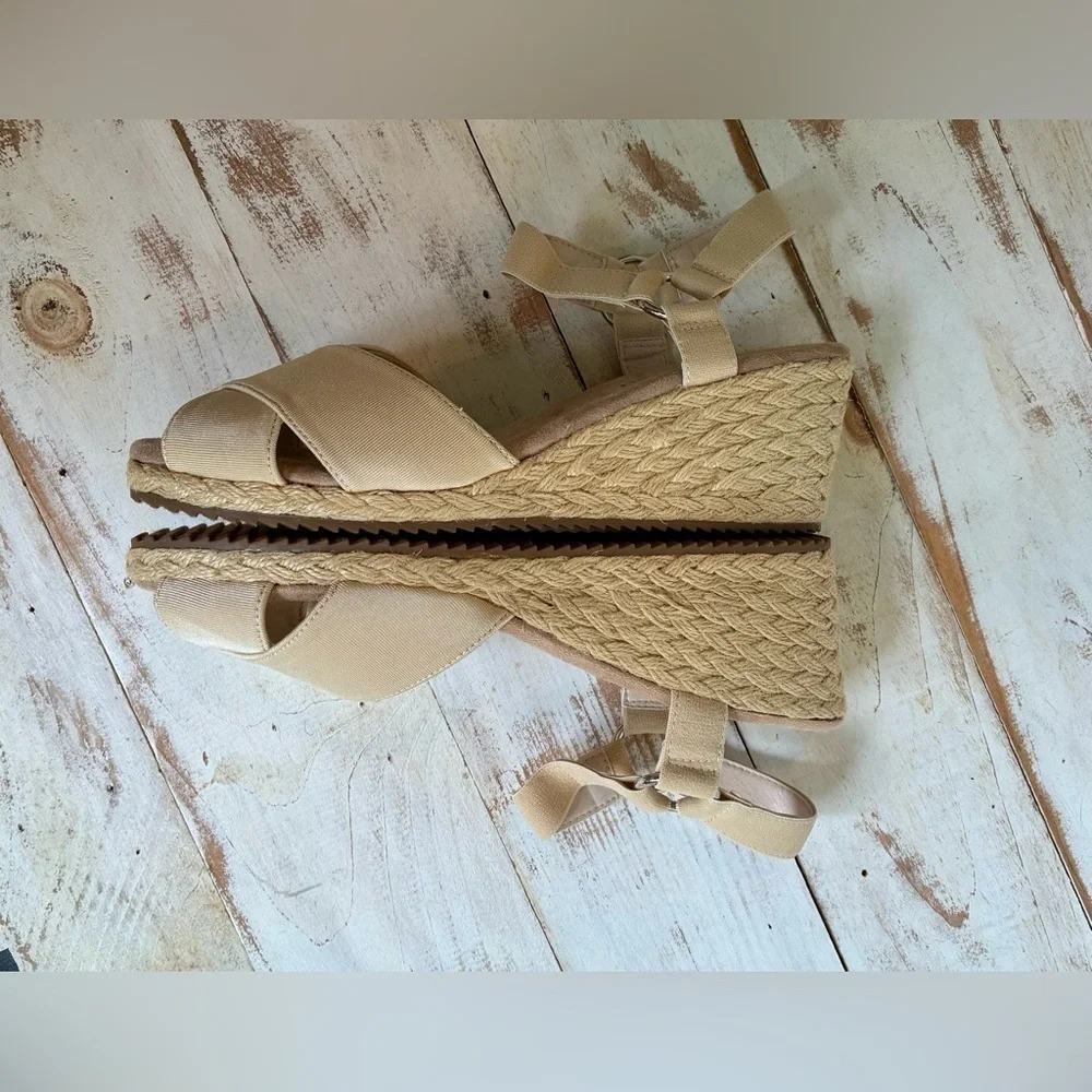 ANN KLEIN Ellis sandal wedge espadrille neutral summer party wedding sz 10 NWOB
